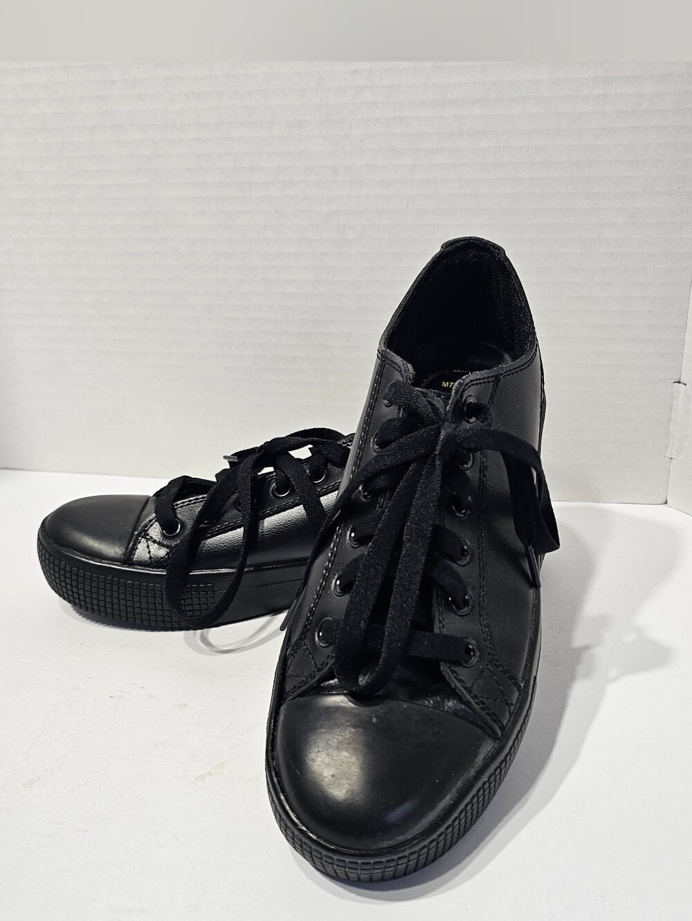 Women's Sz 9 Tredsafe Skid Resistant Work Shoes